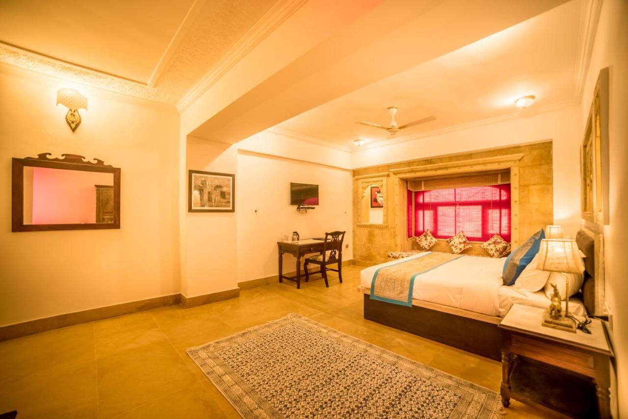 Hotel Radhika Jaisalmer Buitenkant foto