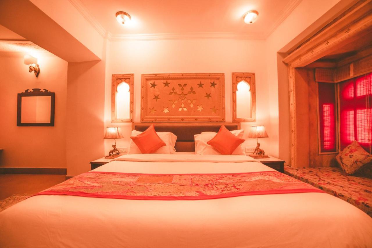 Hotel Radhika Jaisalmer Buitenkant foto